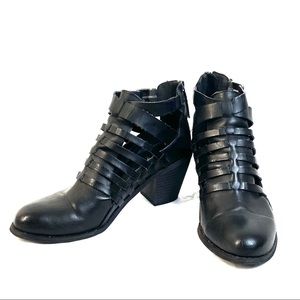 G by GUESS, Black Booties Women’s Sz7 Boots Buckle